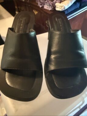 Tommy Hilfiger mule slides - Black Leather - Women's Slip-On Sandals    Sz 8